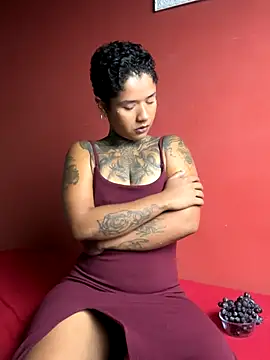 xbigpeach online show from October 9, 10:10 pm