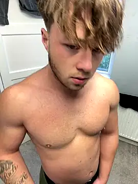 harleybarker online show from October 31, 3:52 pm