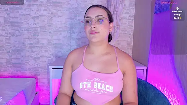 stefannyrivas online show from October 2, 7:39 pm