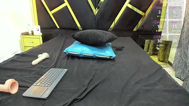 Snapshot of agatha_fit chatting on July 15, 1:29 pm agatha fit online show from July 15, 1:29 pm