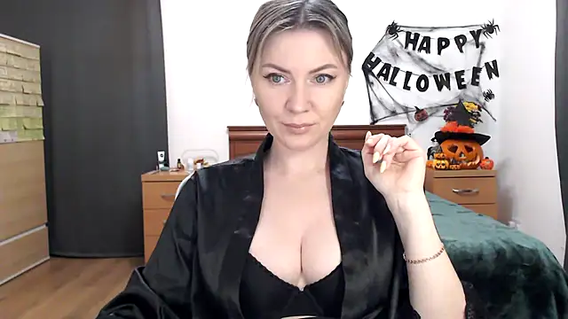 Snapshot of ParadiseAlina chatting on October 28, 7:24 pm ParadiseAlina online show from October 28, 7:24 pm