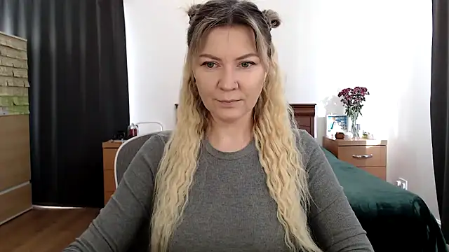 Snapshot of ParadiseAlina chatting on November 21, 12:15 pm ParadiseAlina online show from November 21, 12:15 pm