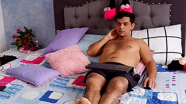 Nicolletorres2 online show from November 8, 6:55 pm