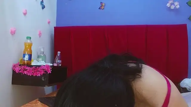 andrealopezcm101 online show from October 20, 11:11 am