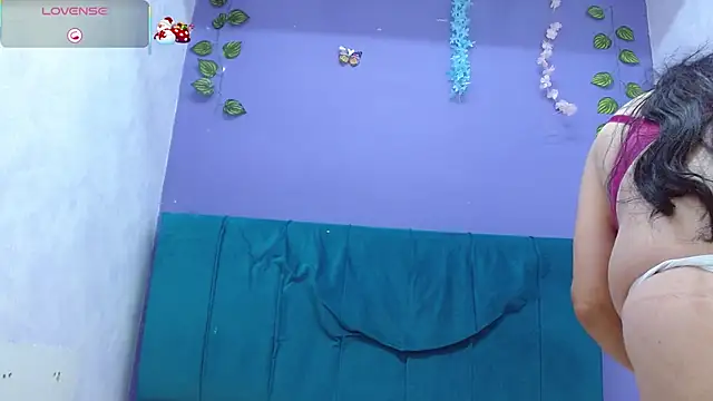 andrealopezcm101 online show from November 28, 11:21 am