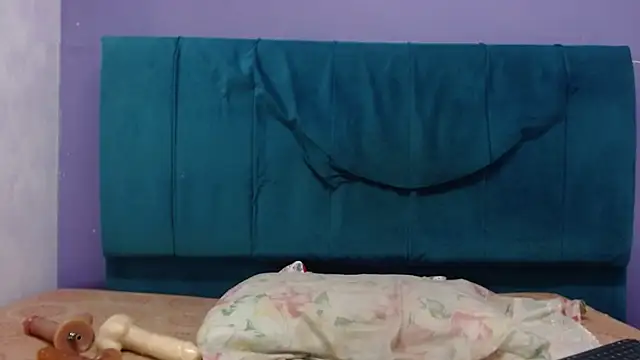 andrealopezcm101 online show from February 20, 11:23 am