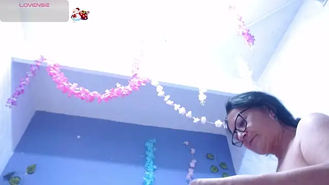 andrealopezcm101 online show from December 21, 12:18 pm