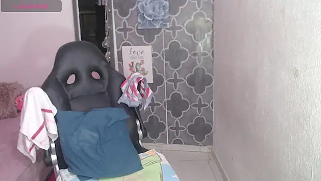 karamirror  online show from March 27, 2:20 am