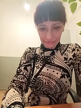 Lietta  online show from March 12, 6:45 pm