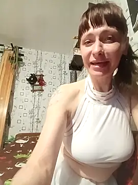 Lietta  online show from March 28, 8:10 pm