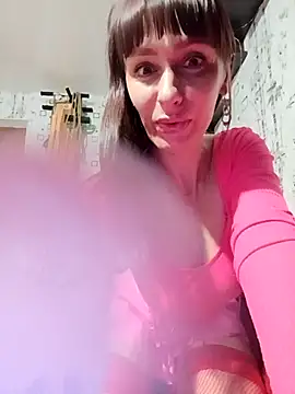 Lietta  online show from April 4, 7:09 pm