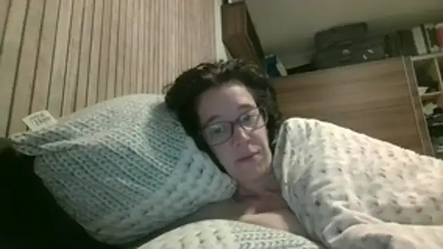 JezebelDutch online show from February 7, 8:11 am