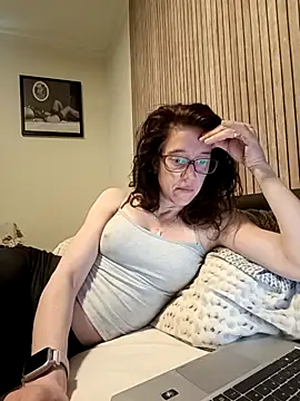 JezebelDutch online show from April 14, 10:42 am
