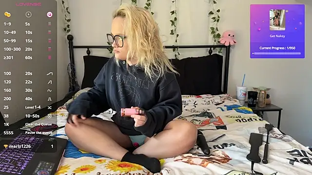 xxNaughtyNicolexx online show from September 12, 10:31 pm