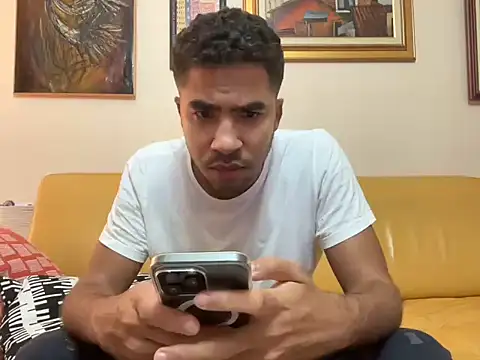 Snapshot of Markitos2323 chatting on November 12, 3:49 pm Markitos2323 online show from November 12, 3:49 pm