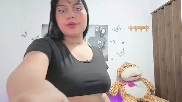 Snapshot of Candy_Chloe02 chatting on February 18, 11:06 am Candy Chloe02 online show from February 18, 11:06 am