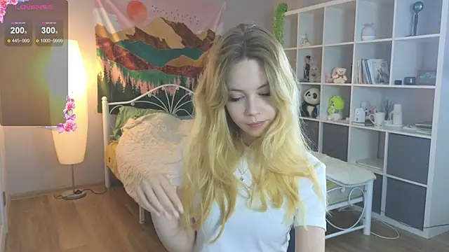 Wendy Cutie online show from September 15, 4:29 pm