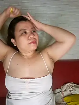 hotlyn45 online show from April 9, 7:20 pm