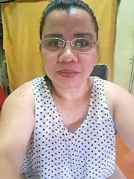 hotlyn45 online show from October 31, 1:35 am