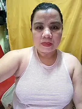 hotlyn45 online show from October 22, 1:43 pm