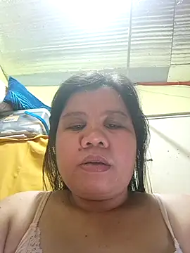 Snapshot of hotlyn45 chatting on October 16, 11:29 am hotlyn45 online show from October 16, 11:29 am