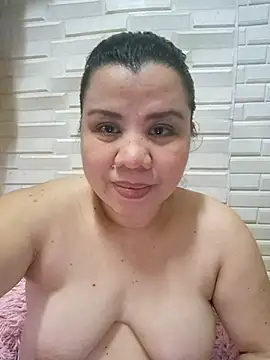 hotlyn45 online show from November 26, 1:49 am