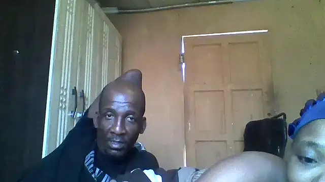 longdickson12345 online show from April 19, 8:04 am