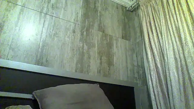 longdickson12345 online show from February 10, 5:45 pm