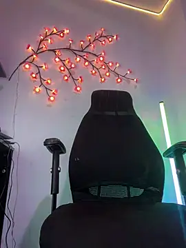 Amelia laurent online show from April 1, 11:01 pm