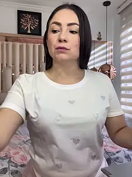 Snapshot of Amelia_laurent chatting on October 15, 8:17 pm Amelia laurent online show from October 15, 8:17 pm