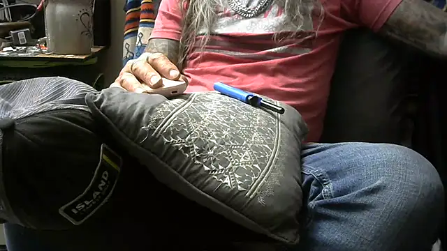 crassanova online show from April 14, 2:38 am