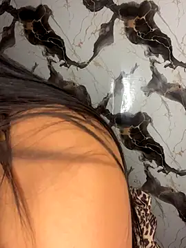 Snapshot of BrunetteBliss69 chatting on November 6, 1:09 am BrunetteBliss69 online show from November 6, 1:09 am