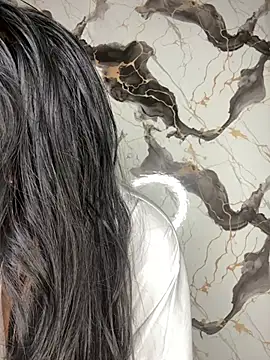 Snapshot of BrunetteBliss69 chatting on February 17, 3:37 am BrunetteBliss69 online show from February 17, 3:37 am