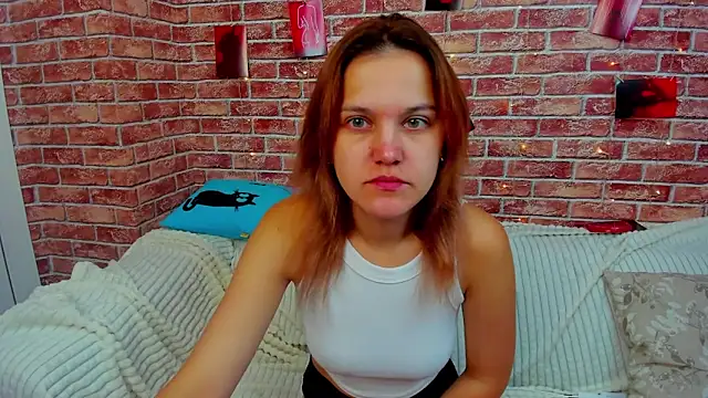 Snapshot of Hot___Jess chatting on September 14, 2:45 am Hot Jess online show from September 14, 2:45 am
