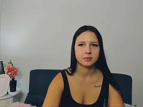 Snapshot of TaliaAdorable chatting on October 3, 6:26 am TaliaAdorable online show from October 3, 6:26 am