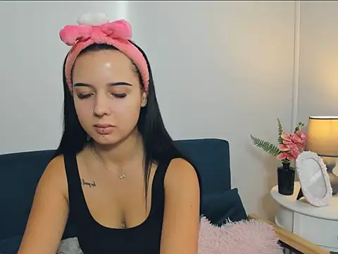 Snapshot of TaliaAdorable chatting on October 16, 7:05 am TaliaAdorable online show from October 16, 7:05 am