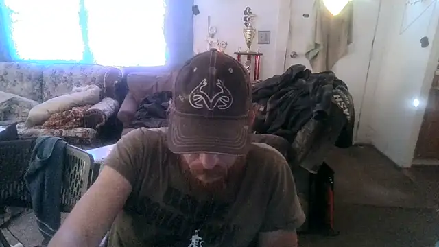 Poundtown1226 online show from September 18, 6:11 pm