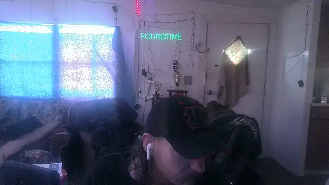 Poundtown1226 online show from January 7, 7:08 pm