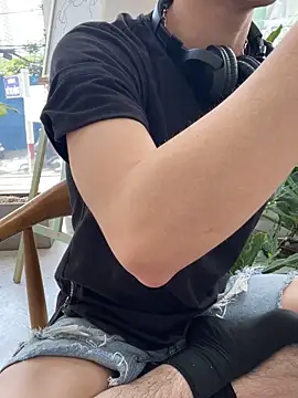 anhkiet huang online show from November 19, 3:39 am