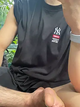 anhkiet huang online show from March 27, 5:05 am