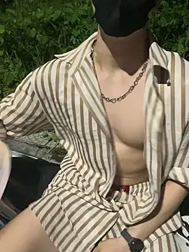 anhkiet huang online show from October 29, 3:11 pm