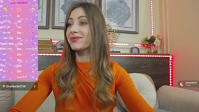 MuseDollX online show from November 6, 8:35 pm