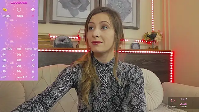 MuseDollX online show from November 12, 7:18 pm