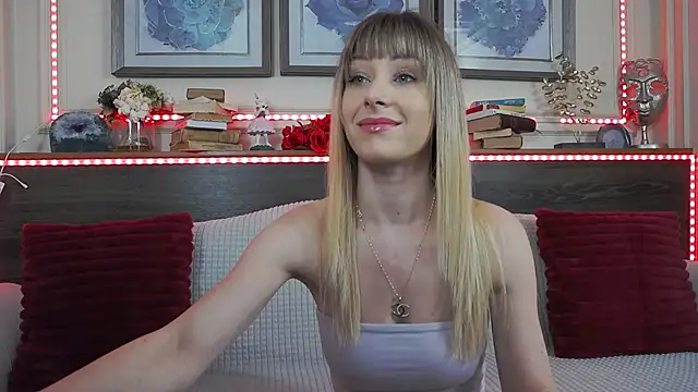 MuseDollX online show from April 8, 7:48 pm