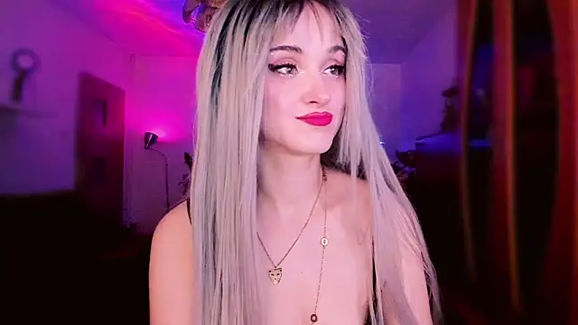 Snapshot of MistressJolie chatting on March 3, 3:02 am MistressJolie online show from March 3, 3:02 am