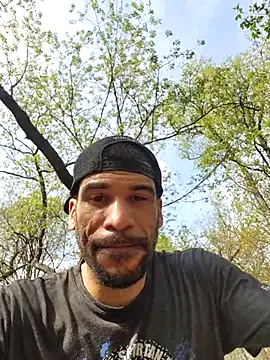 GuyInNY online show from April 15, 7:40 pm