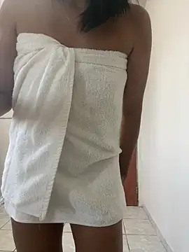 Katianesantos online show from November 5, 8:50 am