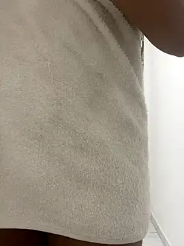 Katianesantos online show from November 14, 8:18 am