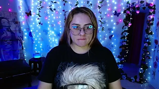 Snapshot of carol_20 chatting on November 6, 2:37 am carol 20 online show from November 6, 2:37 am