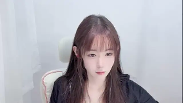 Xiao-runbao online show from October 18, 1:35 pm